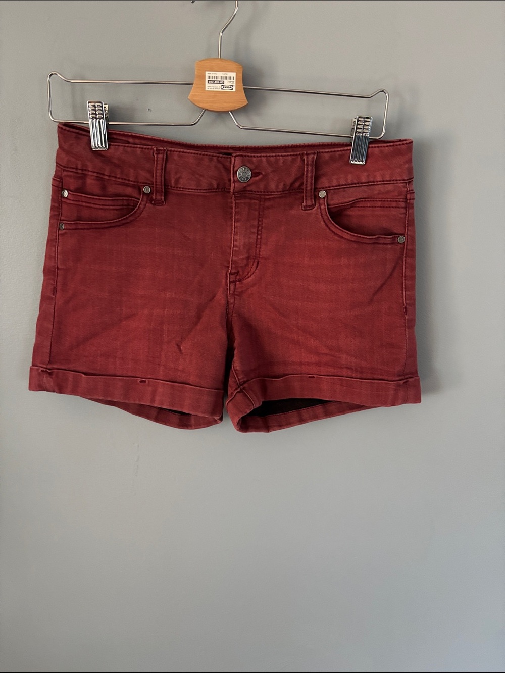 Celebrity Pink Women's Wine Red Rolled-Hem Jean Shorts